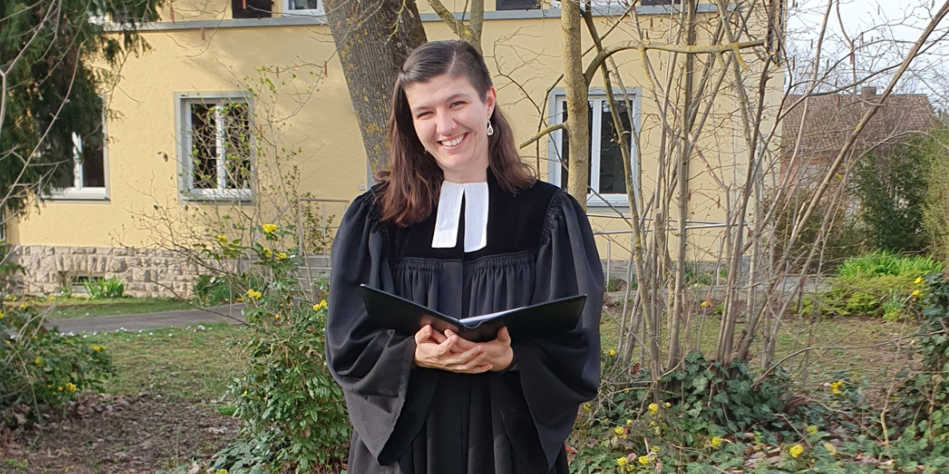 Die frisch ordinierte Pfarrerin Annika Kringel.